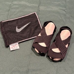 Nike Black Yoga Wrap Footwear